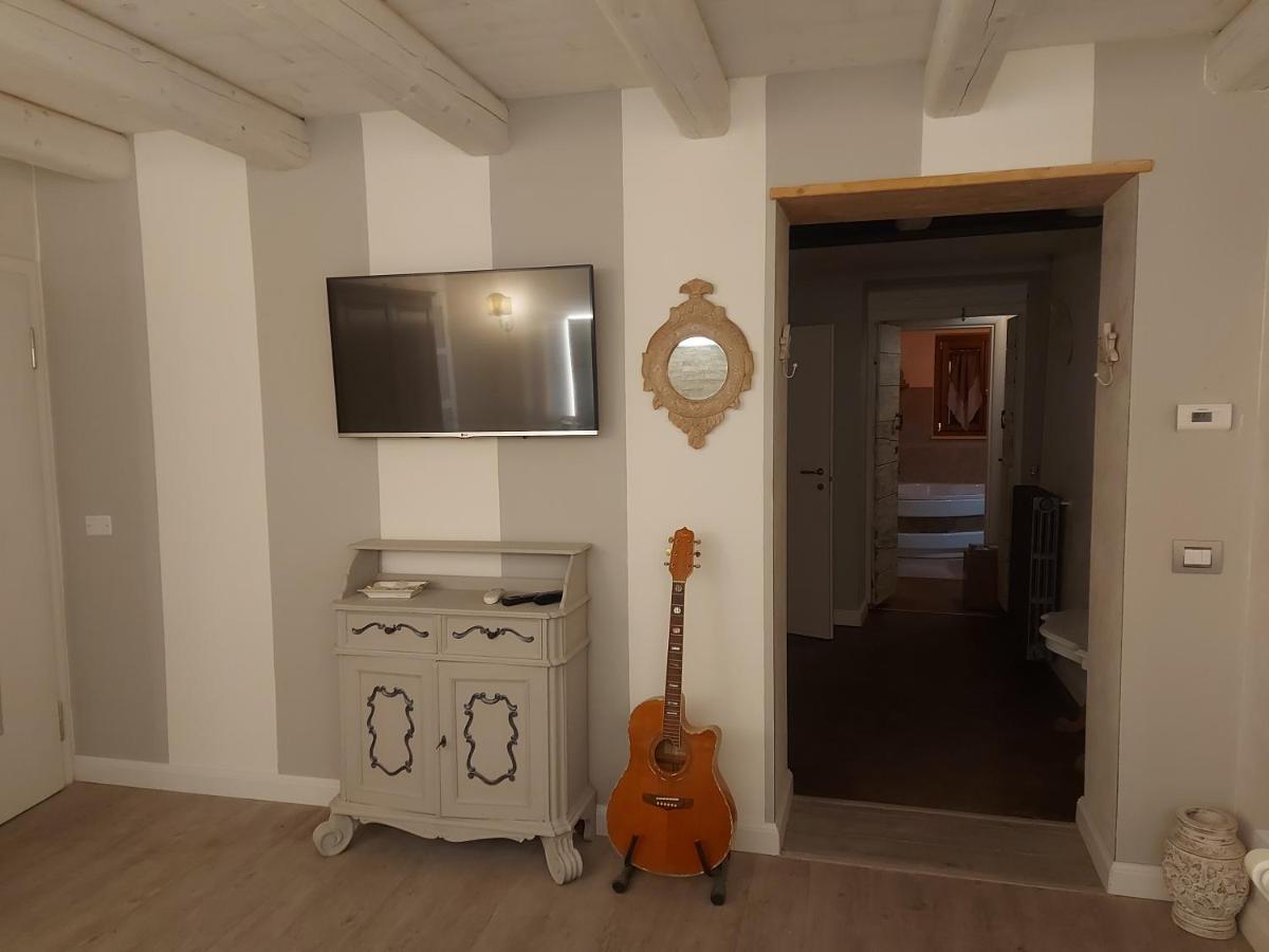 B&B Corte Colli Antichi โซนา ภายนอก รูปภาพ