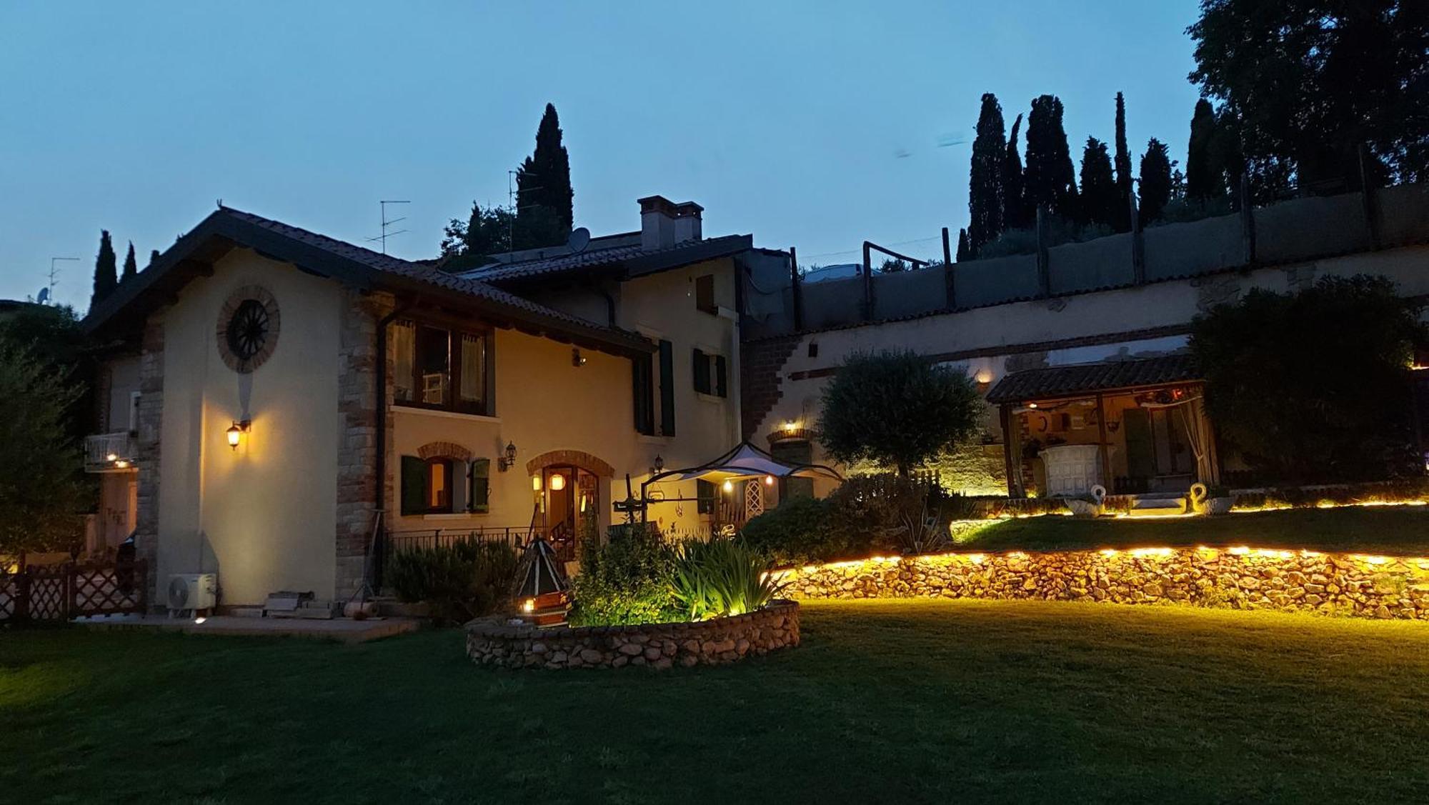 B&B Corte Colli Antichi โซนา ภายนอก รูปภาพ